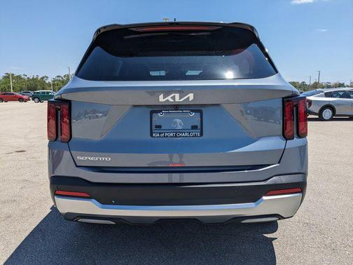 2025 Kia Sorento S