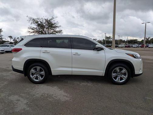 2017 Toyota Highlander Limited