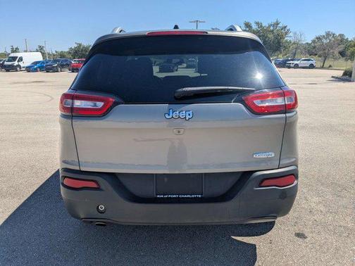 Light Brownstone Pearlcoat 2018 Jeep Cherokee Latitude Plus
