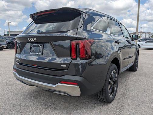 2025 Kia Sorento S