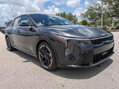 2025 Kia K4 GT-Line