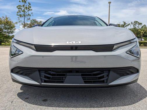 2025 Kia EV6 Light Long Range
