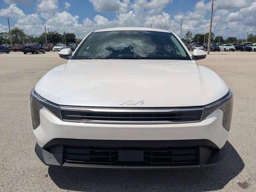 Snow White Pearl 2026 Kia K4 LXS