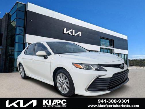 2022 Toyota Camry LE