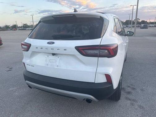 Oxford White 2024 Ford Escape Active
