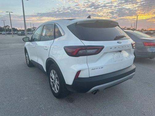 Oxford White 2024 Ford Escape Active