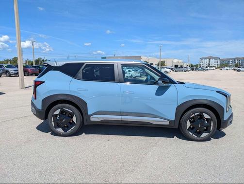 Frost Blue 2027 Kia Seltos S