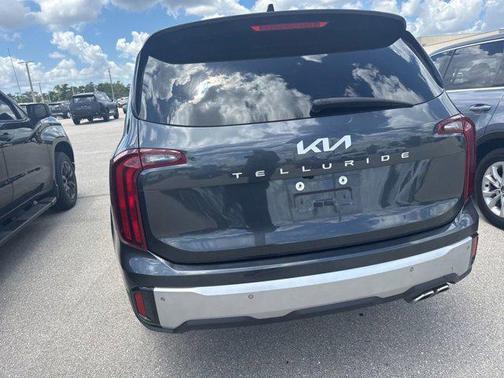 Gravity Gray 2024 Kia Telluride S