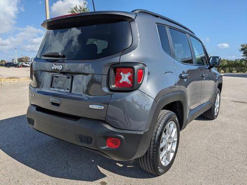 2022 Jeep Renegade Latitude