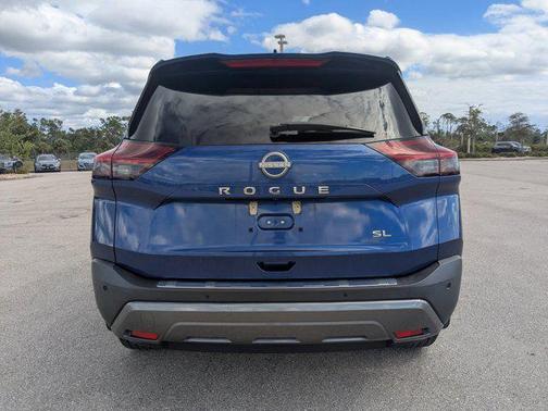 2022 Nissan Rogue SL