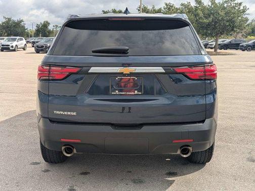 Northsky Blue Metallic 2022 Chevrolet Traverse LS