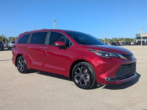 2025 Toyota Sienna Platinum