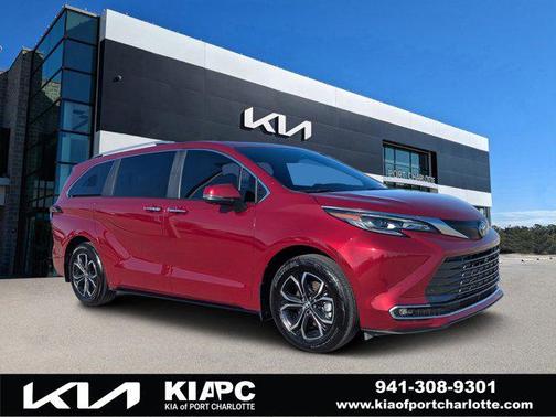 2025 Toyota Sienna Platinum