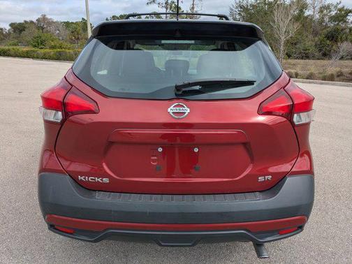 2019 Nissan Kicks SR