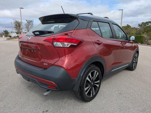 2019 Nissan Kicks SR