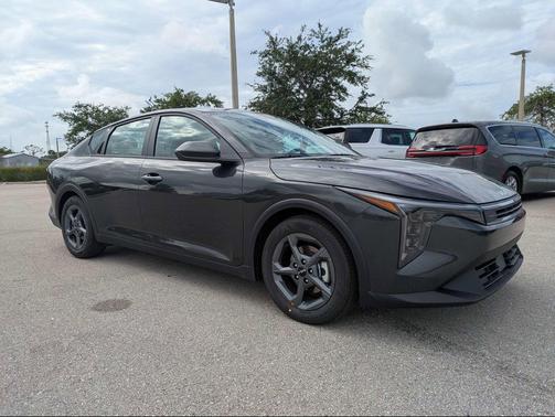 Interstellar Gray 2026 Kia K4 LXS