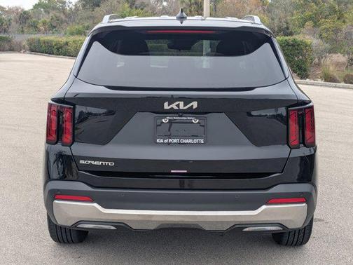 2025 Kia Sorento S