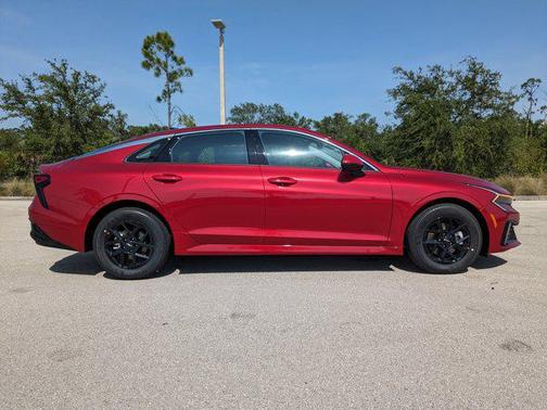 2025 Kia K5 LXS