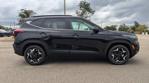 2025 Kia Seltos EX