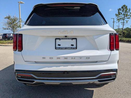 2022 Kia Sorento SX