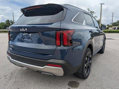 2025 Kia Sorento EX
