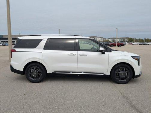 2026 Kia Carnival SX