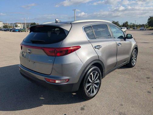 Mineral Silver 2018 Kia Sportage EX