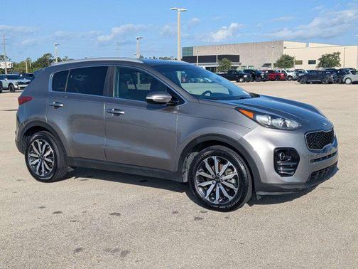 Mineral Silver 2018 Kia Sportage EX