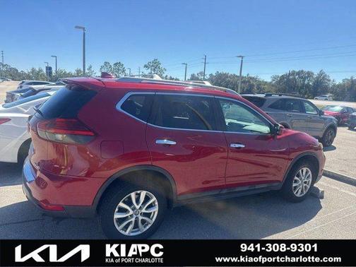 2017 Nissan Rogue SV