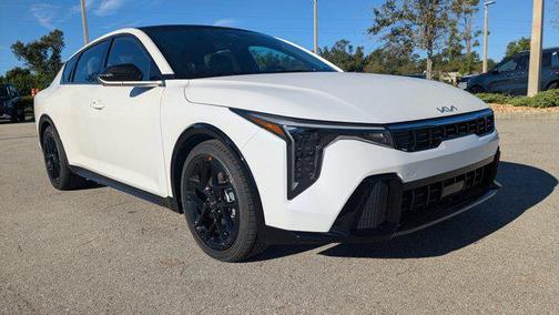 2025 Kia K4 GT-Line Turbo