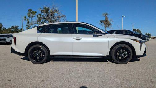 2025 Kia K4 GT-Line Turbo