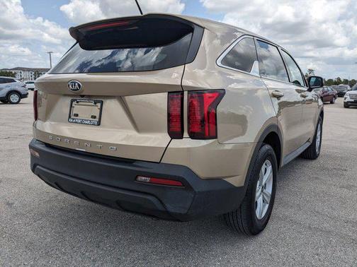 2021 Kia Sorento LX