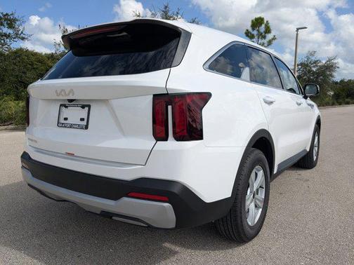 2026 Kia Sorento LX