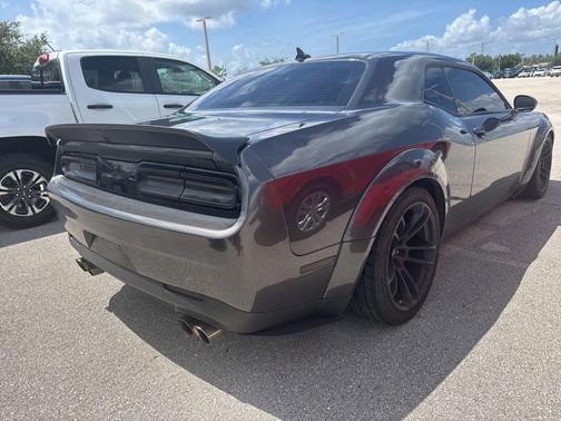 Granite Pearlcoat 2020 Dodge Challenger SRT Hellcat