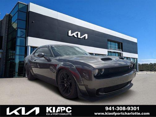 Granite Pearlcoat 2020 Dodge Challenger SRT Hellcat