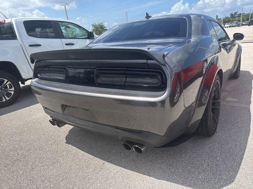 Granite Pearlcoat 2020 Dodge Challenger SRT Hellcat