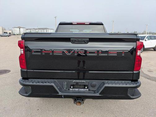 2022 Chevrolet Silverado 1500 Custom Trail Boss