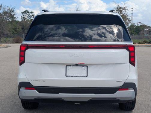 2026 Kia Carnival Hybrid EX