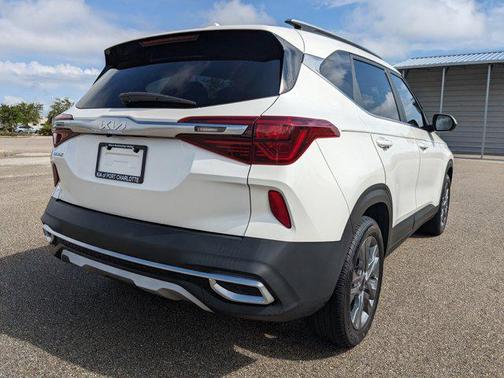 2023 Kia Seltos S