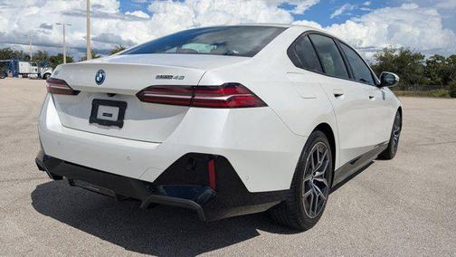 2024 BMW i5 eDrive40