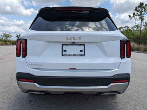 2025 Kia Sorento S