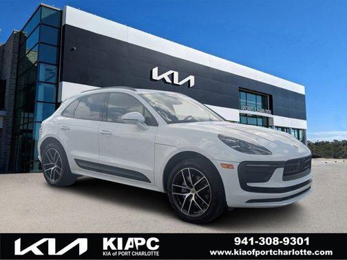 Carrara White Metallic 2023 Porsche Macan T