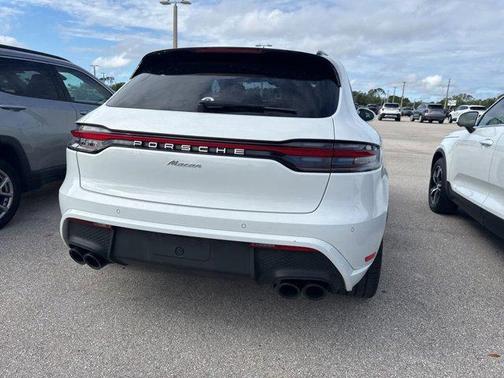 2023 Porsche Macan T
