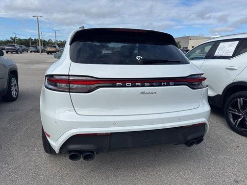 2023 Porsche Macan T