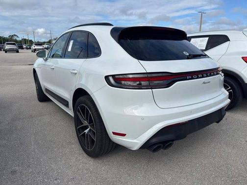 2023 Porsche Macan T