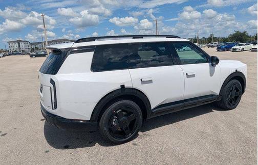Glacial White Pearl 2027 Kia Telluride Hybrid X-Line SX