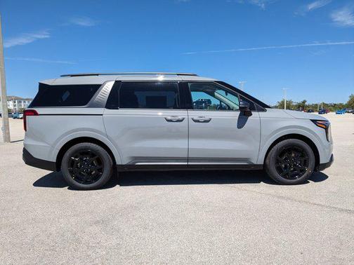 2025 Kia Carnival Hybrid SX