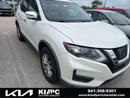 Pearl White 2017 Nissan Rogue SV