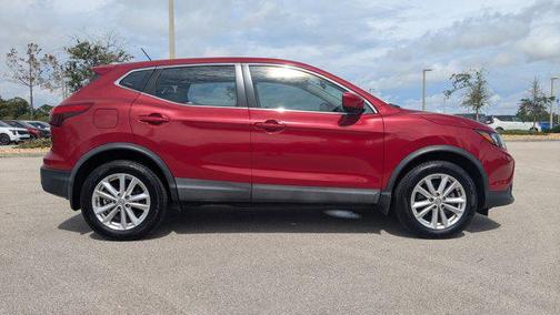2017 Nissan Rogue Sport S