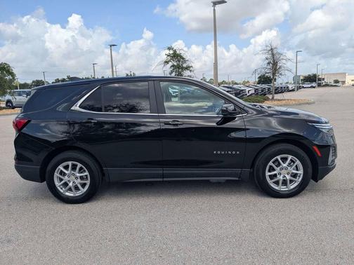 Mosaic Black Metallic 2024 Chevrolet Equinox 1LT